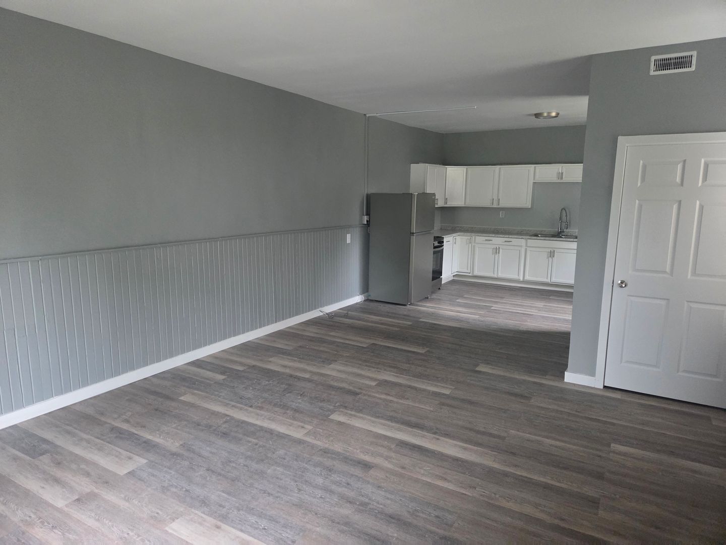 Circleville Apartment: 543 E Union St
