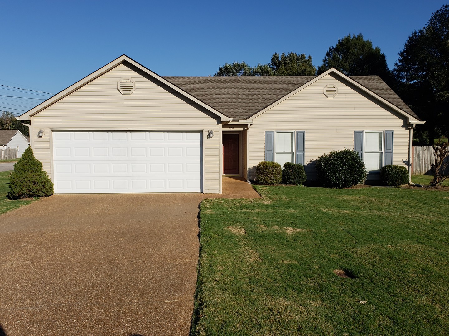 Jackson House: 128 R Deloach Road