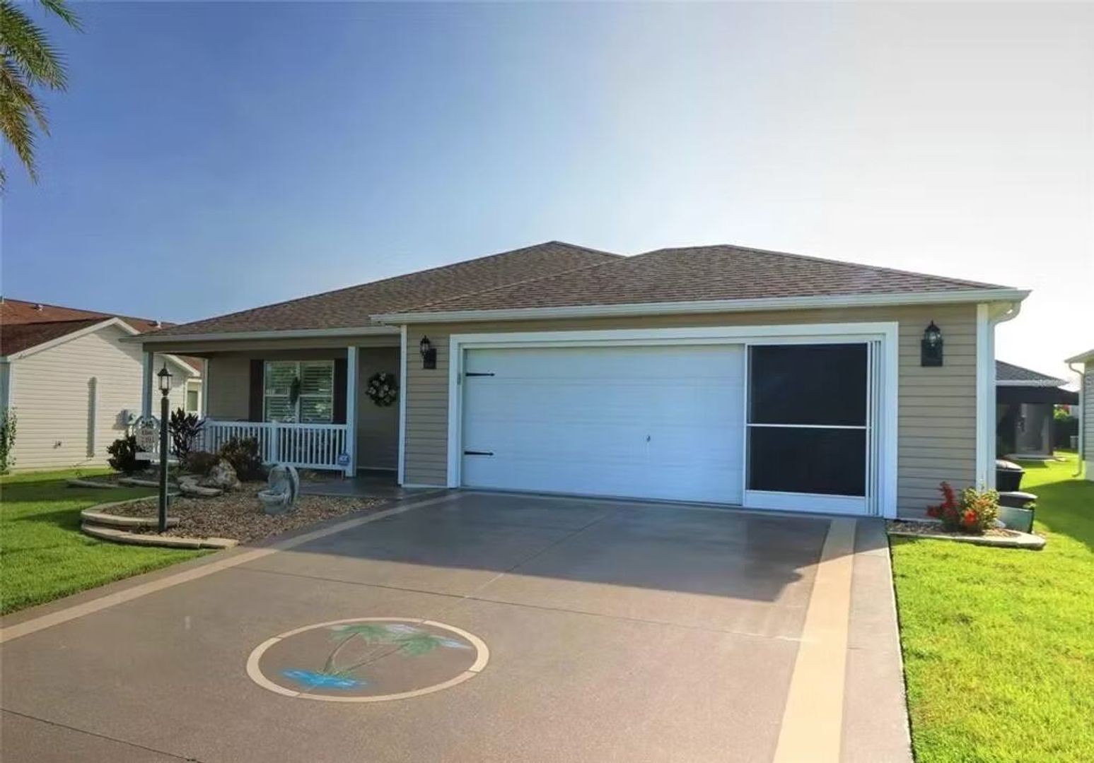 The Villages Apartment: 2393 Carriage Hill Way