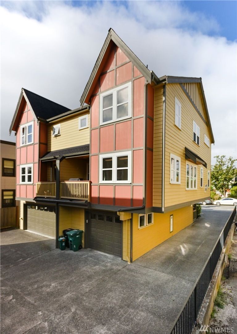Seattle House: 4322B Francis Ave N