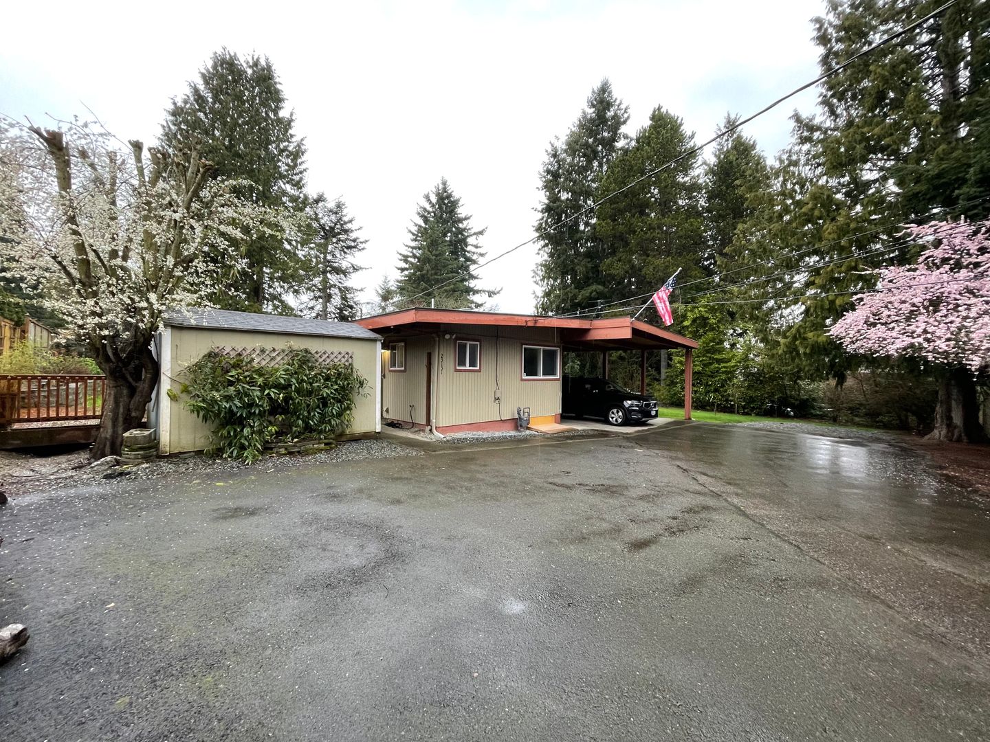 Des Moines House: 23131 10th Ave S