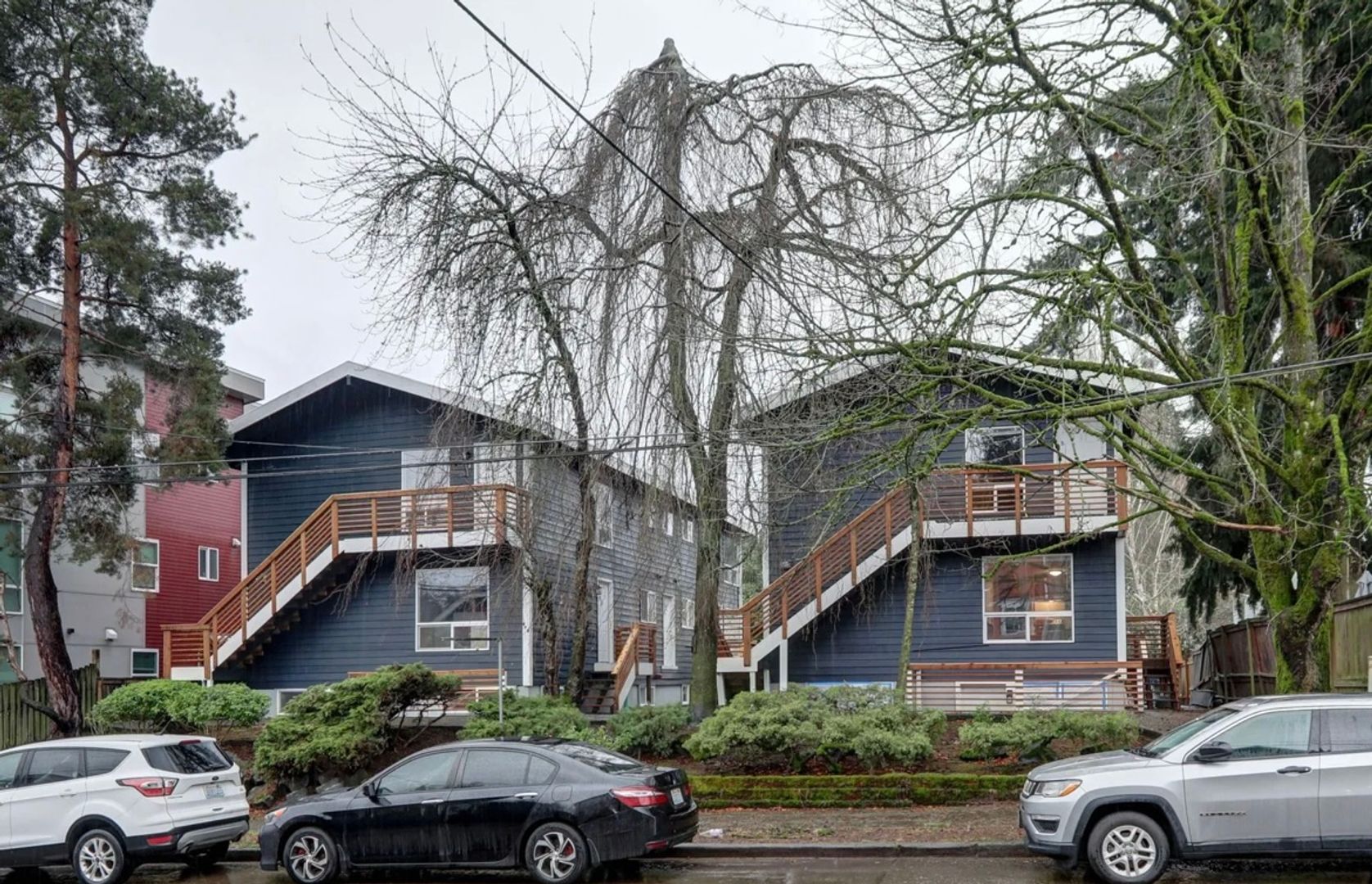 Seattle Apartment: 923-925 SW Holden St