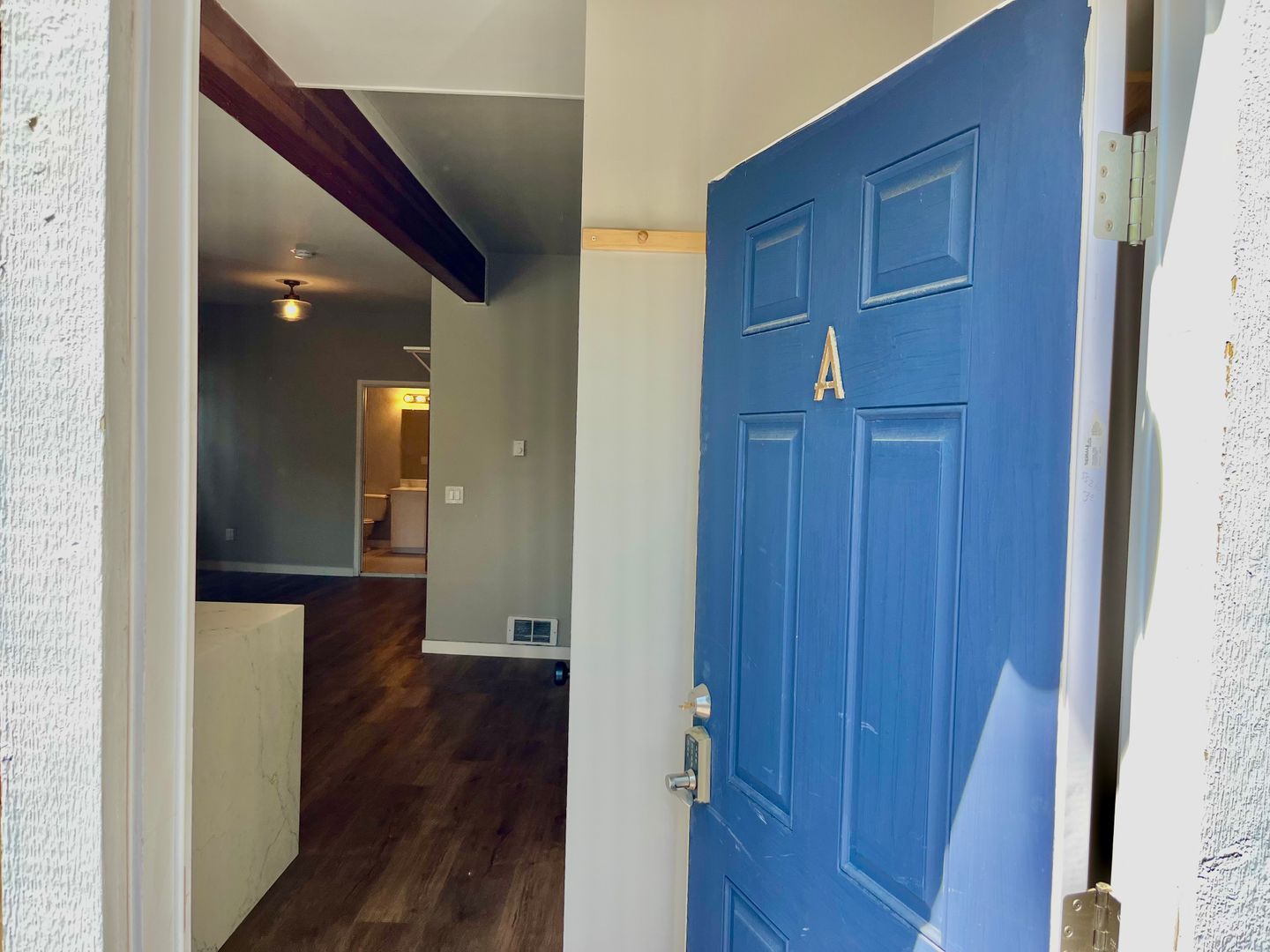 Seattle Apartment: 2606 E Madison St