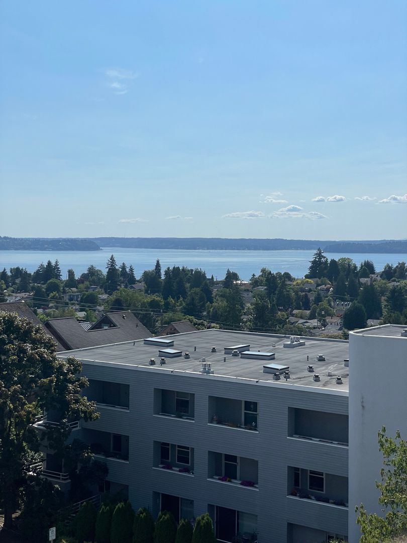 Seattle House: 4540 45th Ave. SW