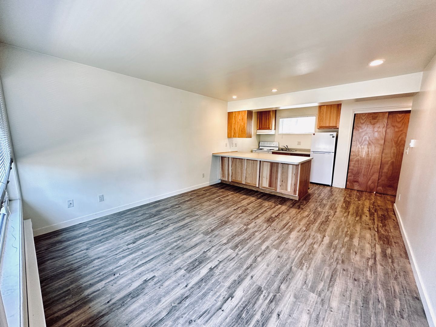 Seattle Apartment: 9041 16th Ave SW