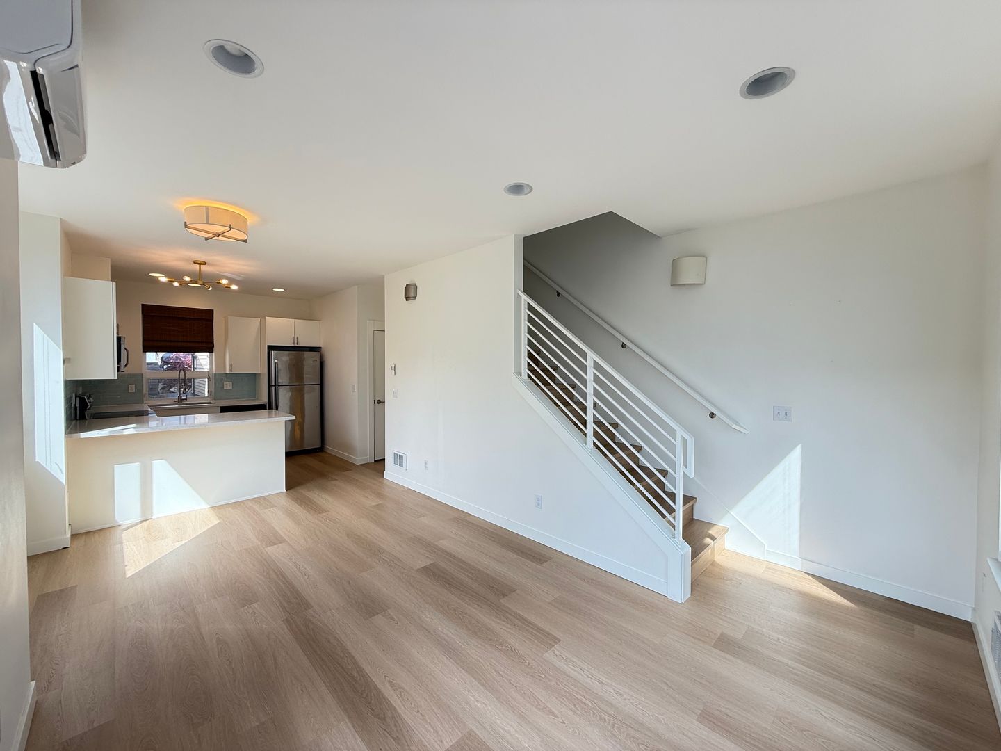 Seattle Townhome: 5950 California Ave SW #A