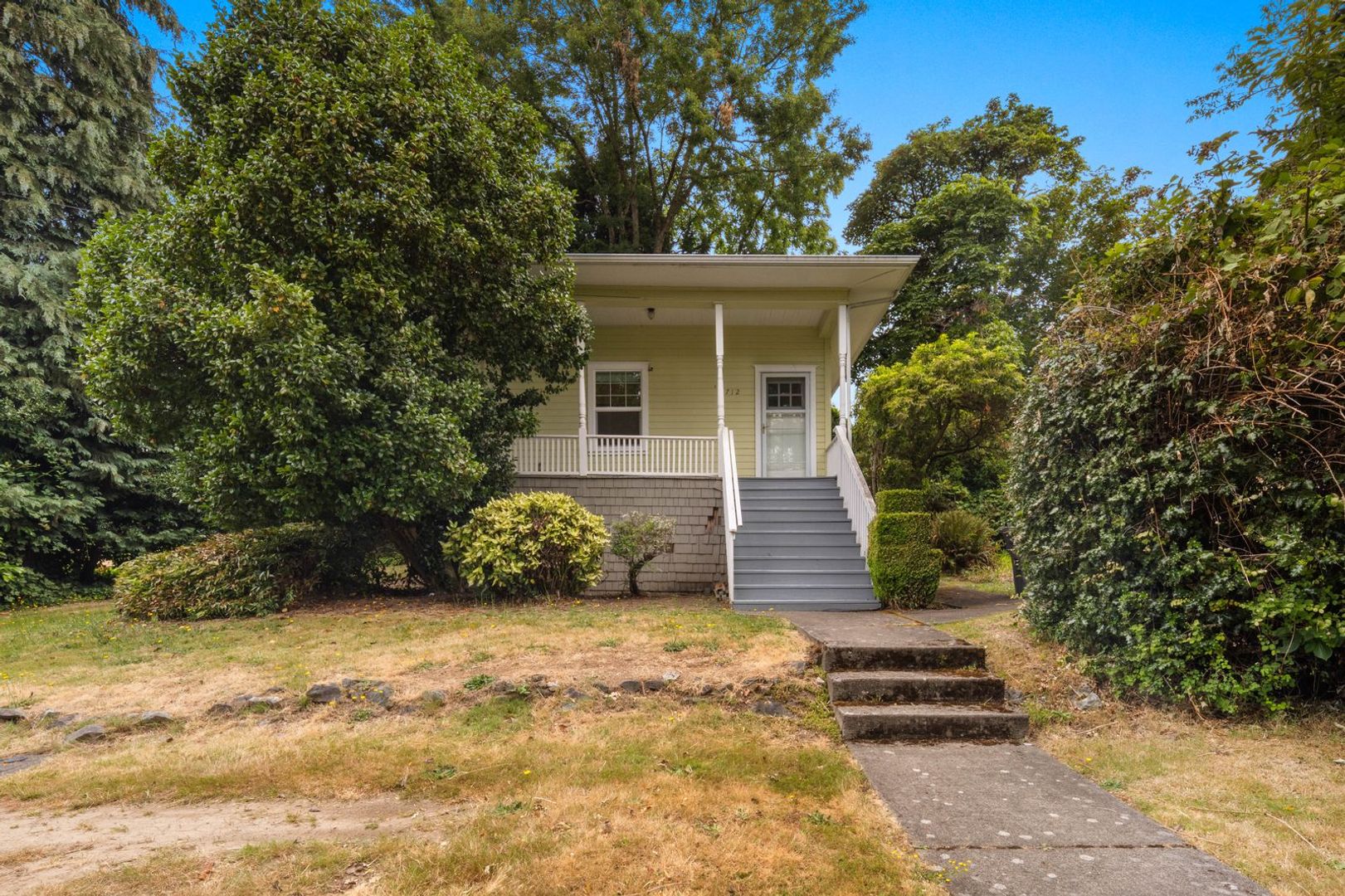 Renton House: 712 SW 3rd Pl