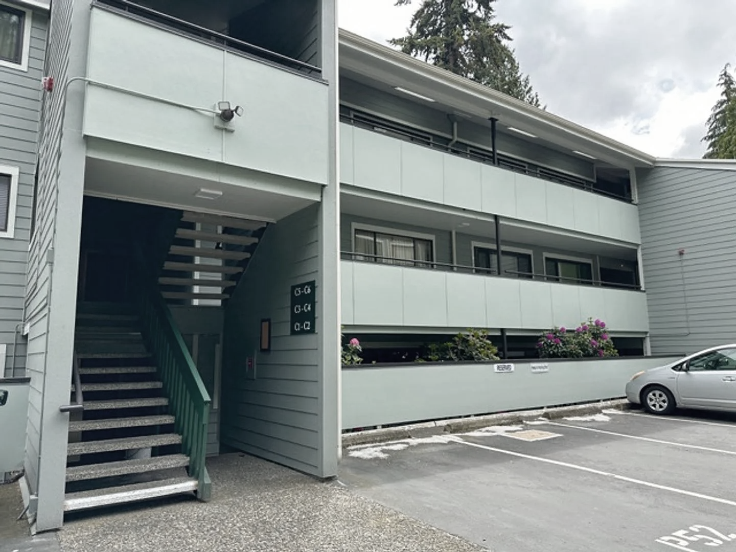 Seattle Condo: 13741 15th Ave NE