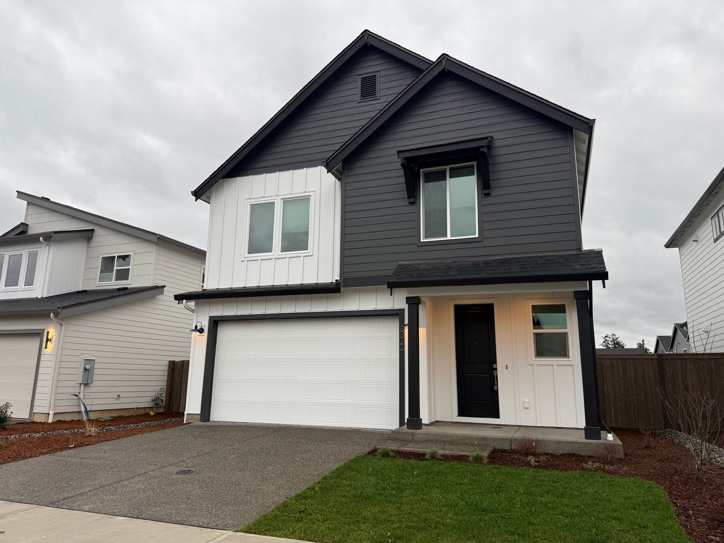 Ridgefield House: 8823 S 1st Street