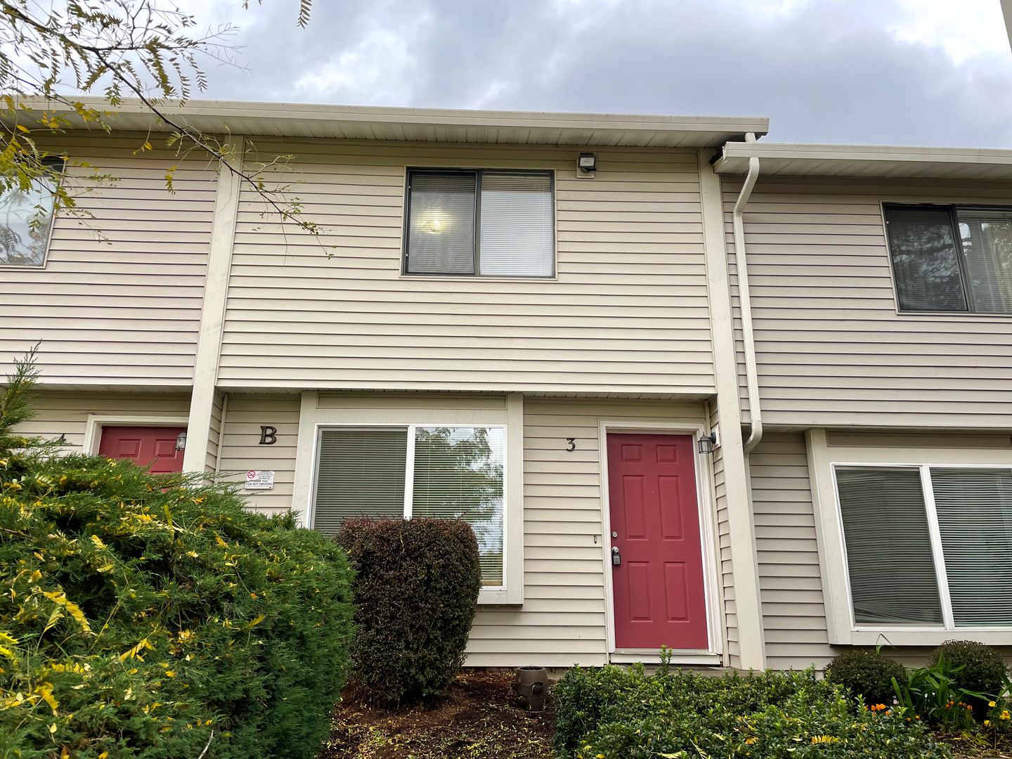 Vancouver Apartment: 5114 NE 34th Street