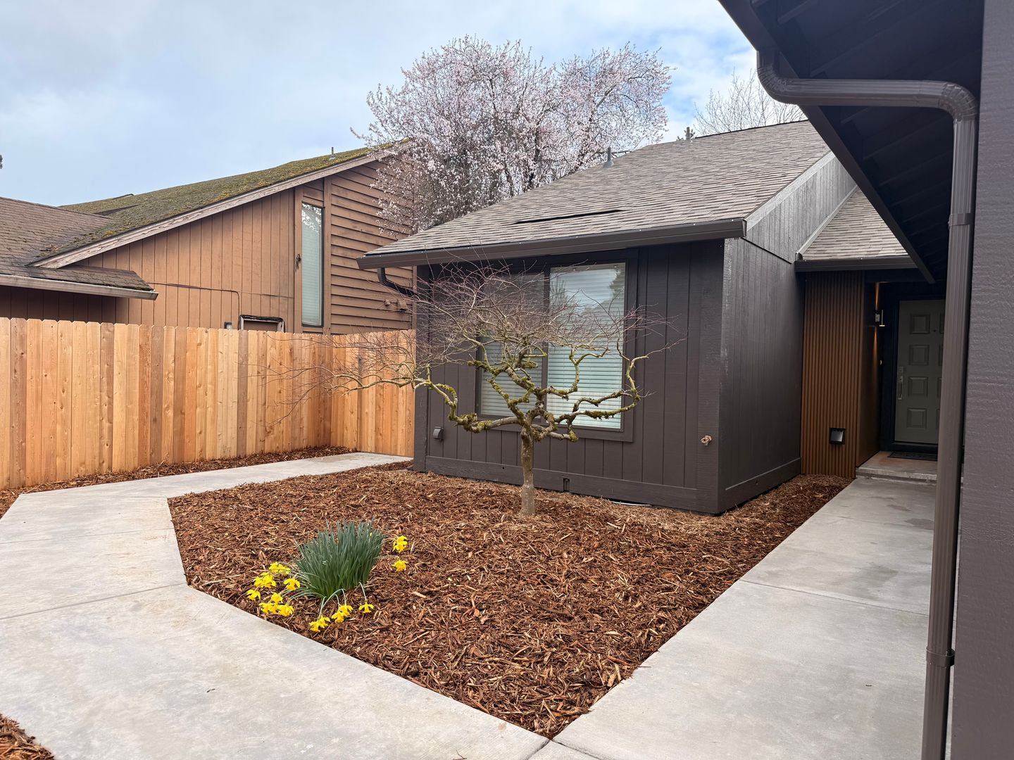 Vancouver Apartment: 14111 SE 6th St