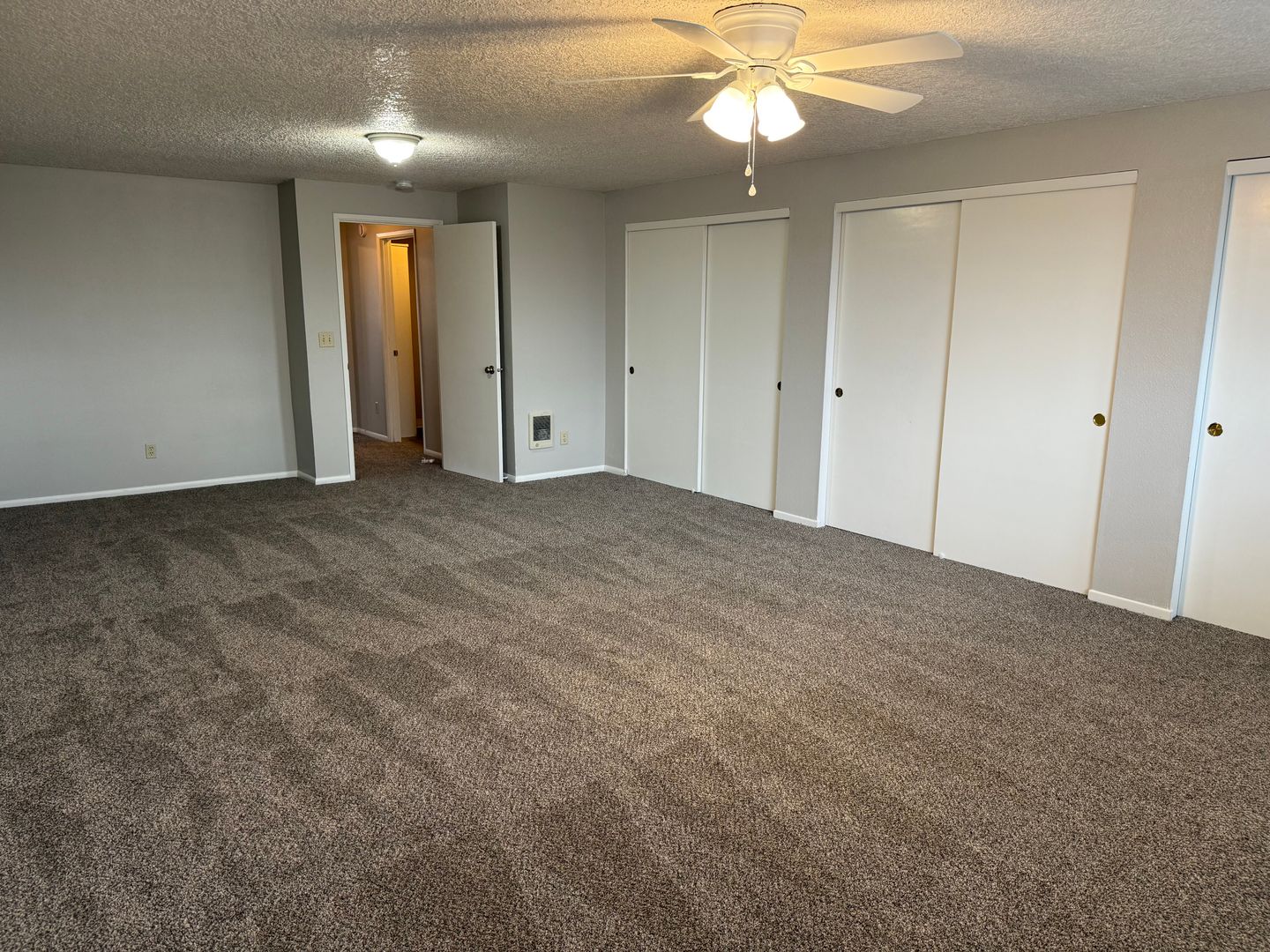 Vancouver Apartment: 2622 -2624 E 6th Street