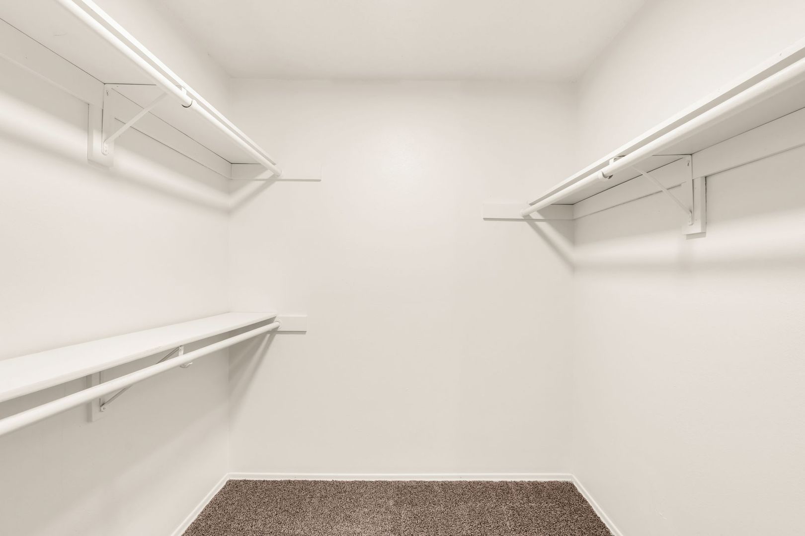 S815 - Star Apartments 10 of 38
