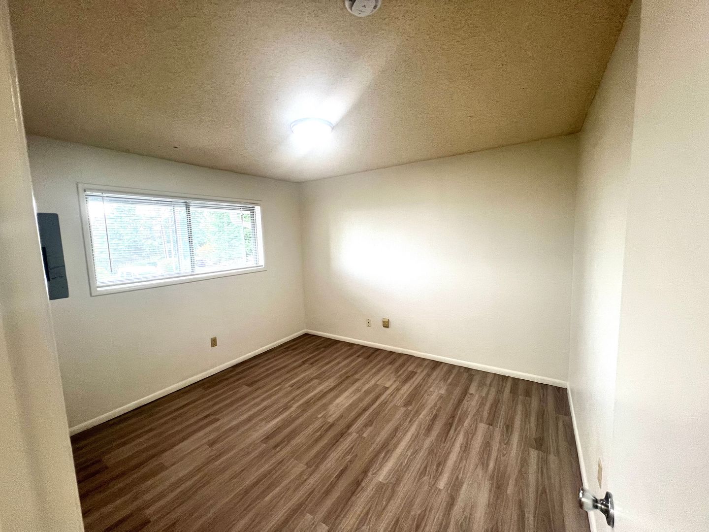 Freshly Renovated Camas 2BR with Oversized Balcony – 1st Full Month FREE! 12 of 12