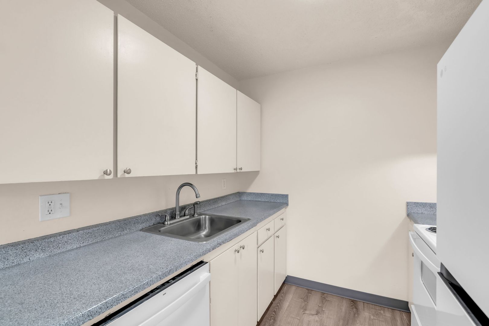 S815 - Star Apartments 9 of 12