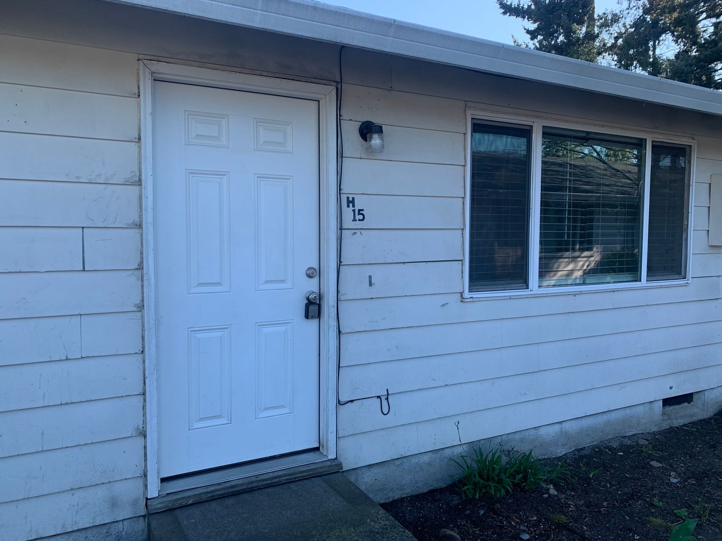 Vancouver Apartment: 2212 Carlson Road