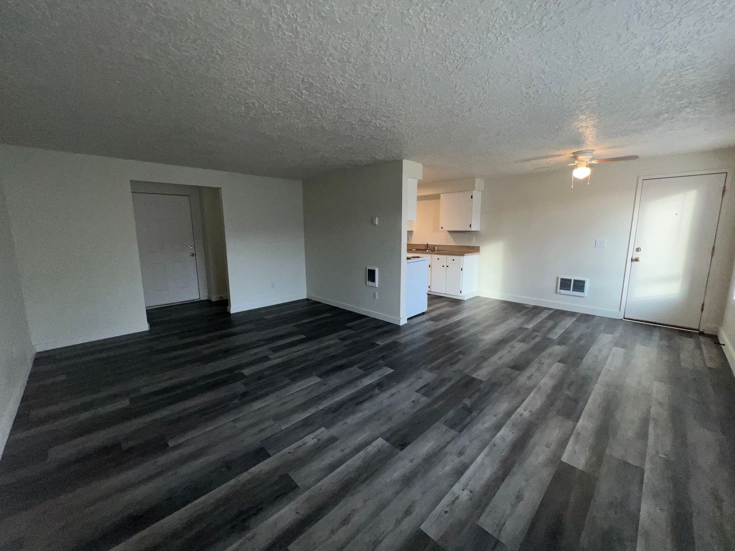 Battle Ground Apartment: 117 NE Clark Ave.