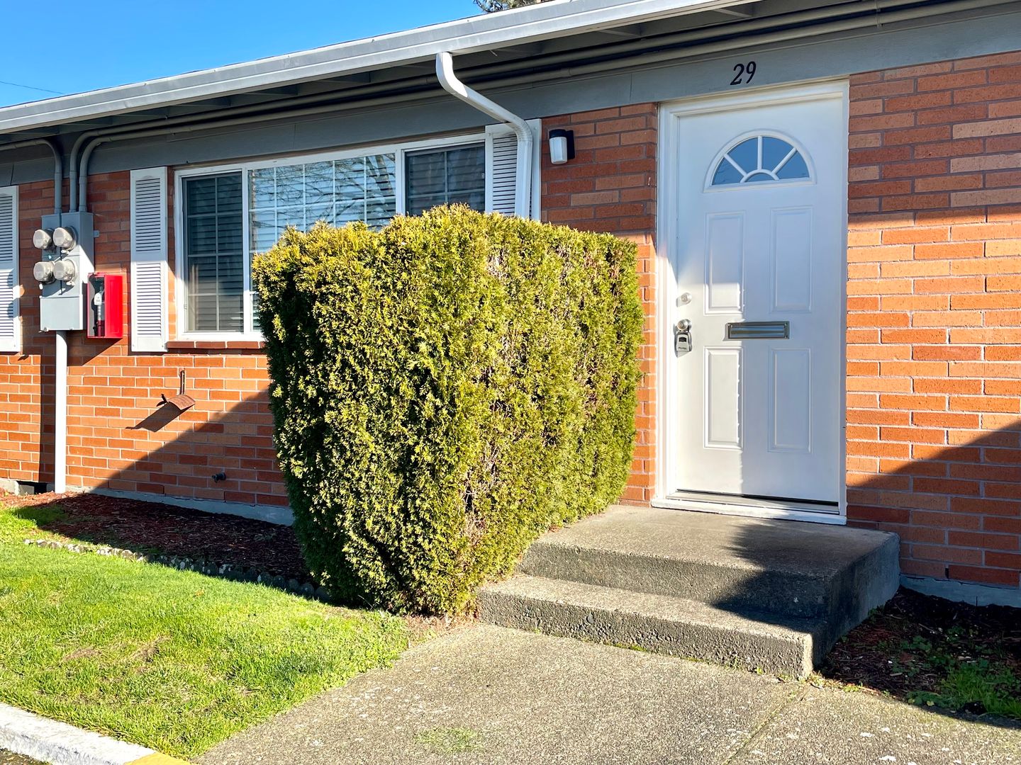 Vancouver Apartment: 2415 E Mill Plain Blvd