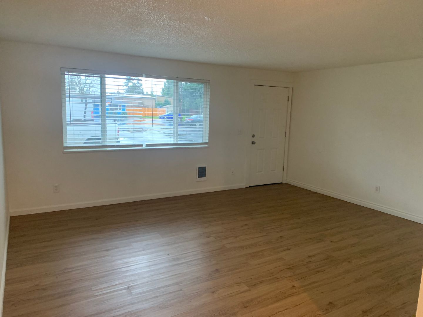 Vancouver Apartment: 2212 Carlson Road