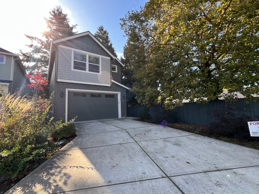 NEWER BUILT 3 BED 2.5 BATH WITH LUXURY AMENITIES! LOFT! GAS RANGE! AMAZING LOCATION! – photo 1