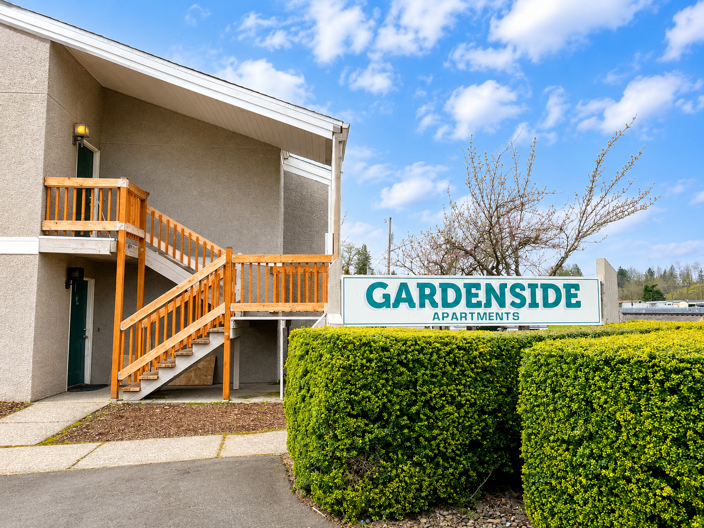 P117 - Gardenside Apartments 1 of 12