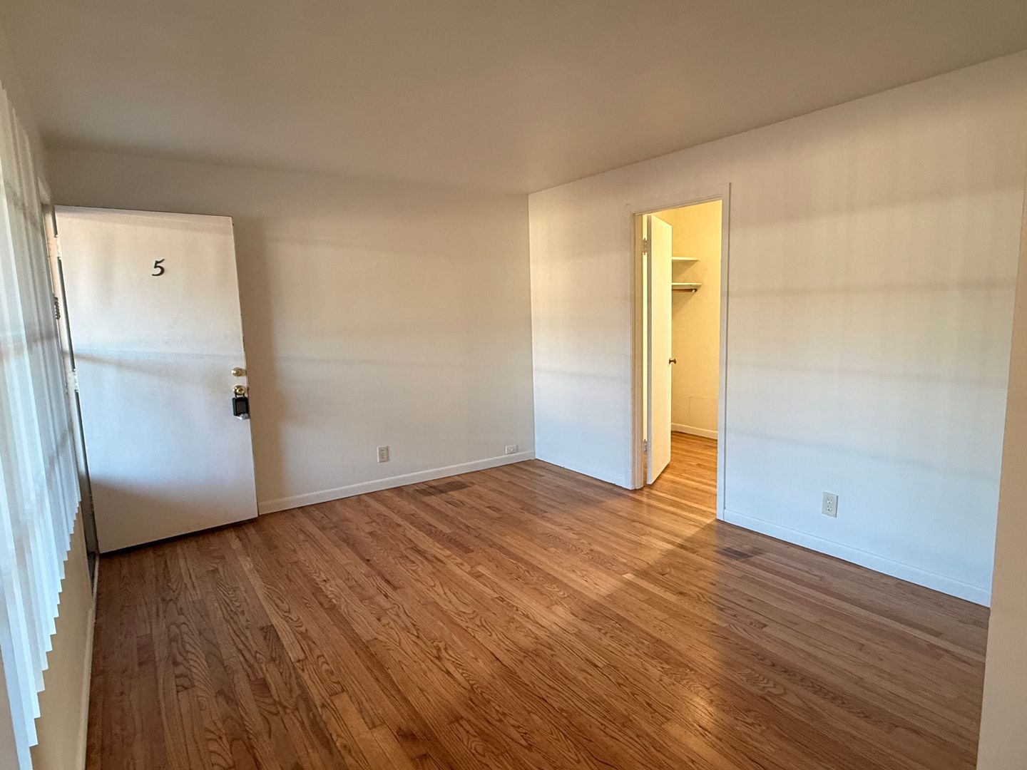 Vancouver Apartment: 1317 E Reserve Street