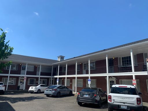 Prime Office Space in Thriving Downtown Business Area! – photo 1