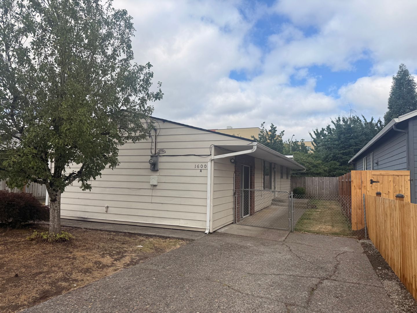 Vancouver Apartment: 1600 SE 168th Ave