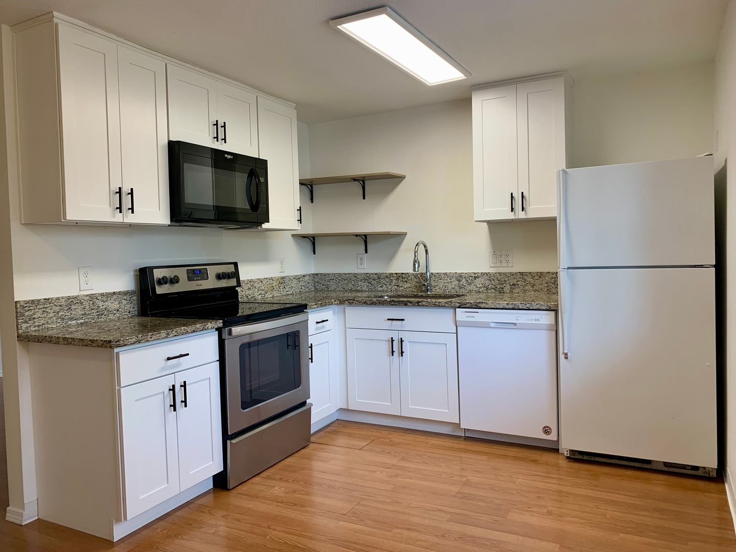 Vancouver Apartment: 1905 E Mill Plain Blvd