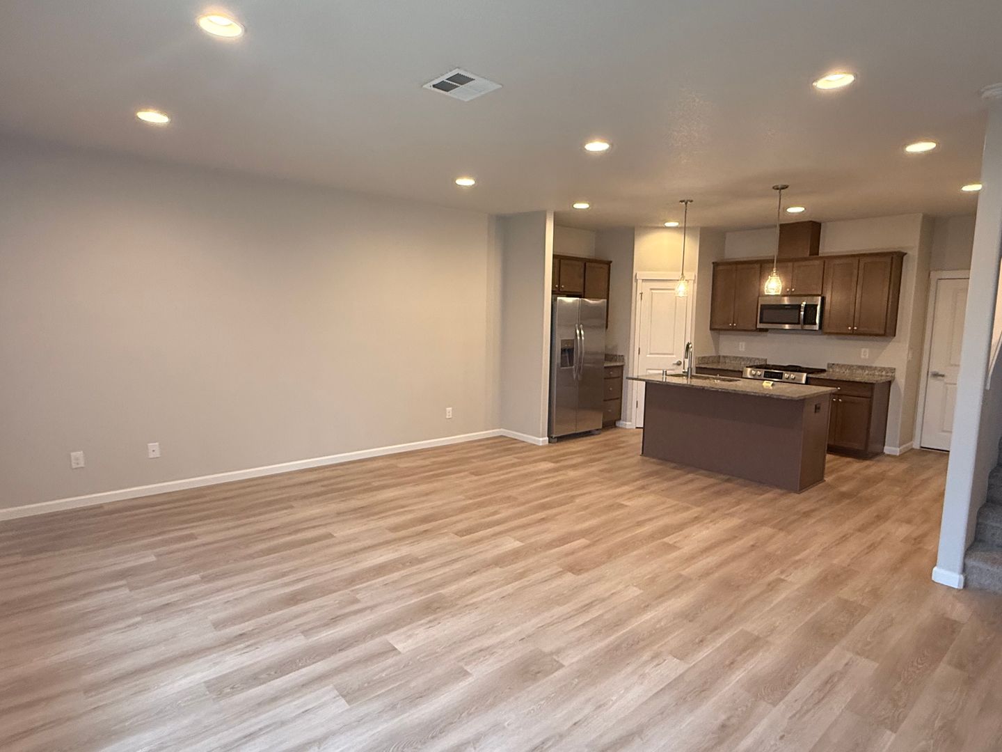 Vancouver Apartment: 11001-11037  NE 23rd Circle