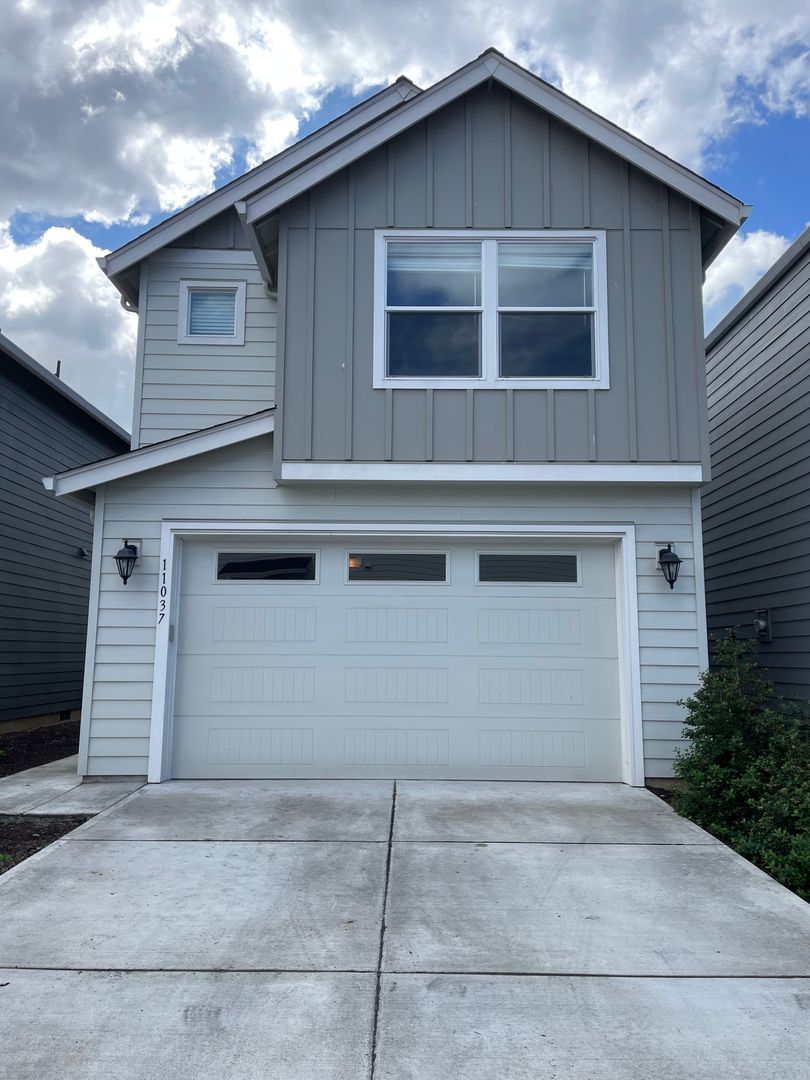 Vancouver Apartment: 11001-11037  NE 23rd Circle