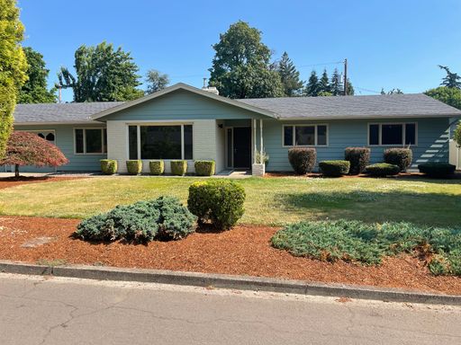 Charming 3-Bedroom Single-Level Home in a Fantastic Neighborhood! – photo 1