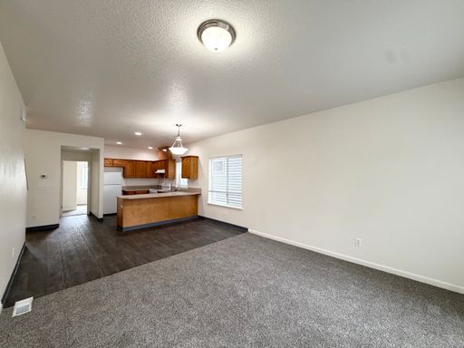 Open Concept 3 Bedroom 2.5 Bath With Attached Garage!!!! – photo 1