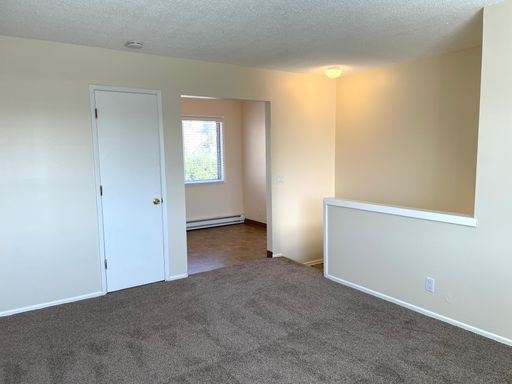 One Bedroom One Bathroom Upper Level Apartment Home!!! Great Location! Great Price! – photo 1