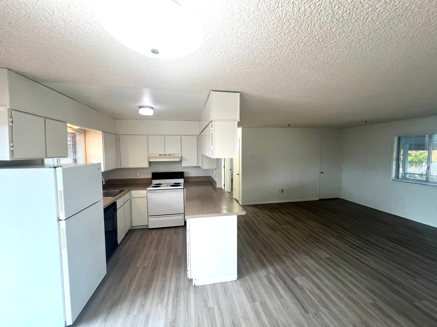Freshly Renovated Camas 2BR with Oversized Balcony – 1st Full Month FREE! 6 of 12
