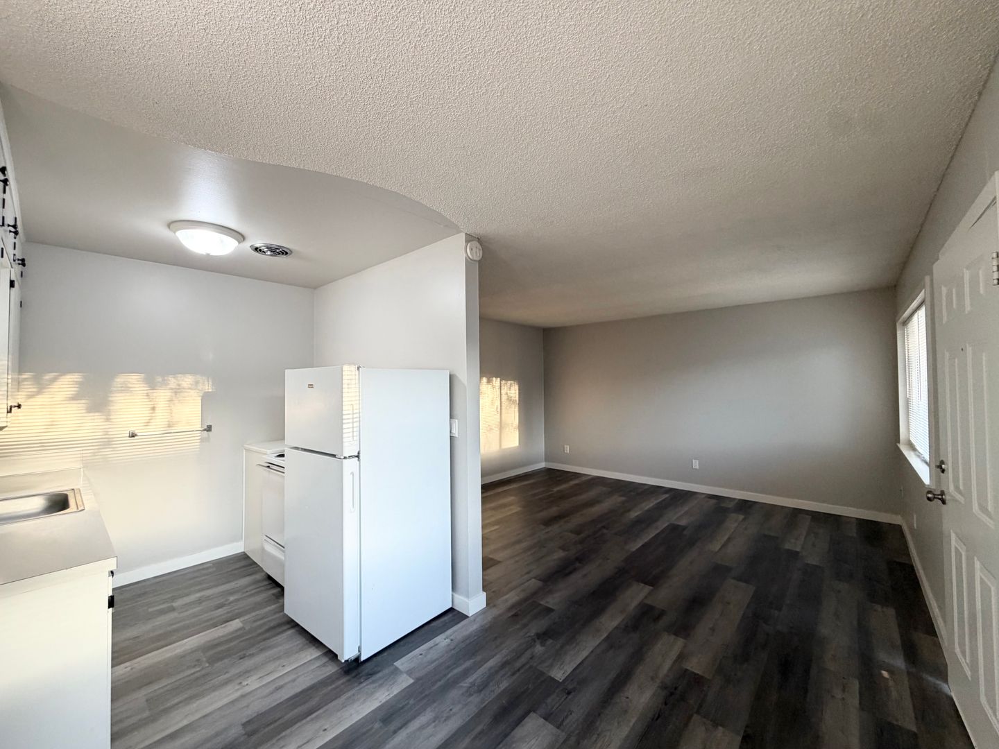 P117 Gardenside Apartments 4 of 8