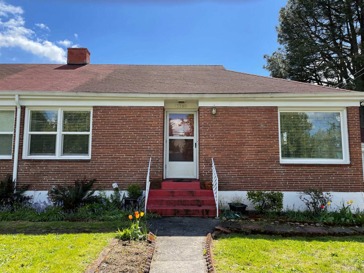 Vancouver Apartment: 3309 E Evergreen Blvd