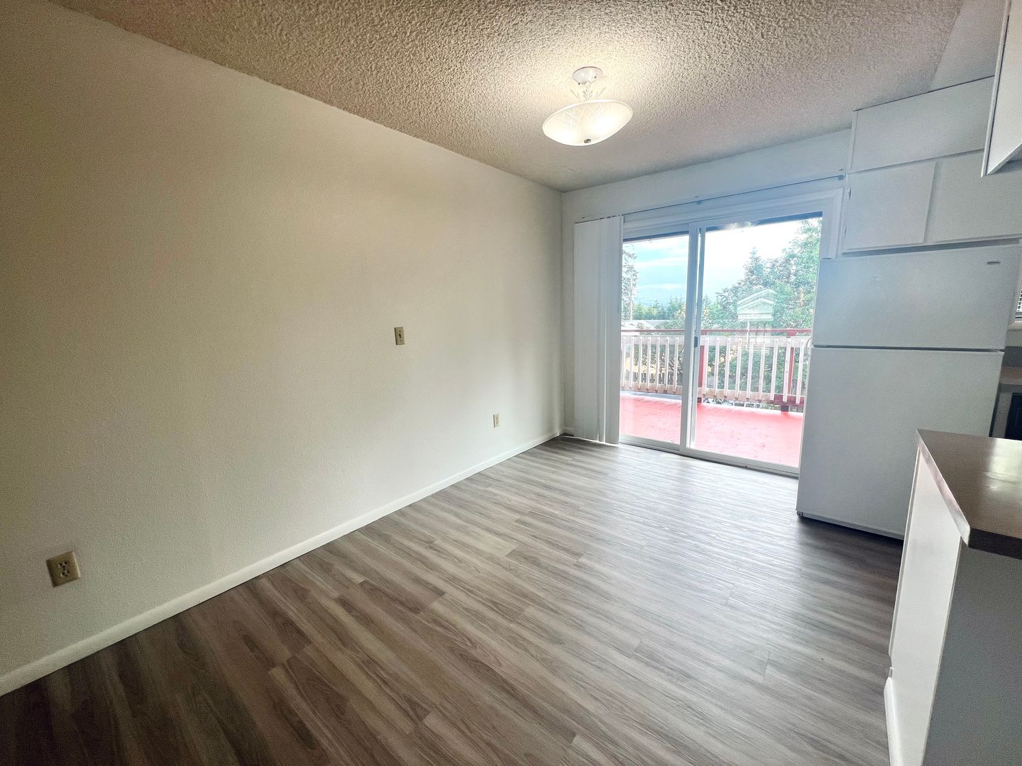 Freshly Renovated Camas 2BR with Oversized Balcony – 1st Full Month FREE! 4 of 12