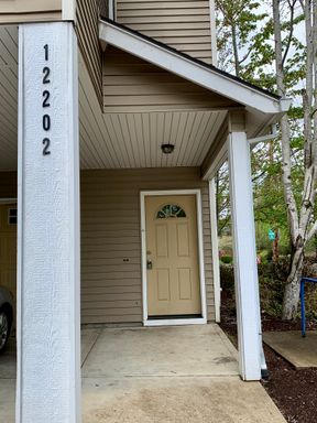 Open Concept 4 Bedroom 2 Bath With Attached Garage!!!! – photo 1