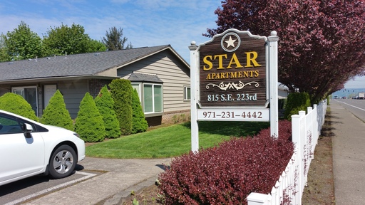 ***1 MONTH FREE SPECIAL IS AMORTIZED FOR THE 12 MONTH LEASE MAKING THE MONTHLY RENT $1,237.50 VS $1,350! Spacious 2BR Near Shopping & Transit – Move-In Special Available – photo 1