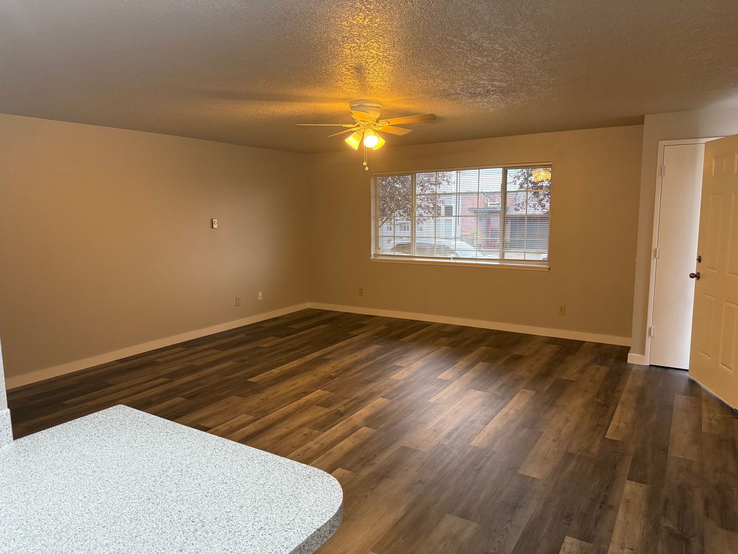 Vancouver Apartment: 2622 -2624 E 6th Street