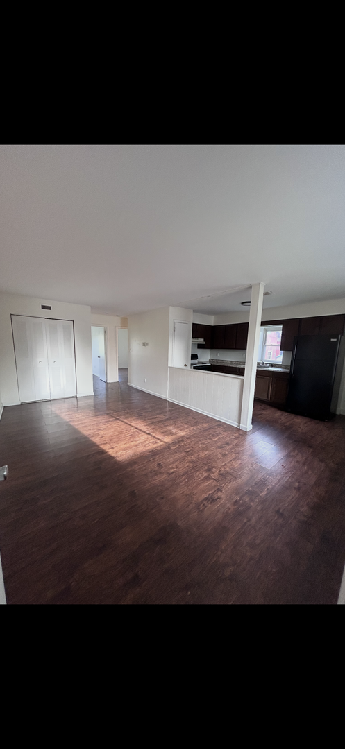 Manchester Apartment: 454 Maple St.