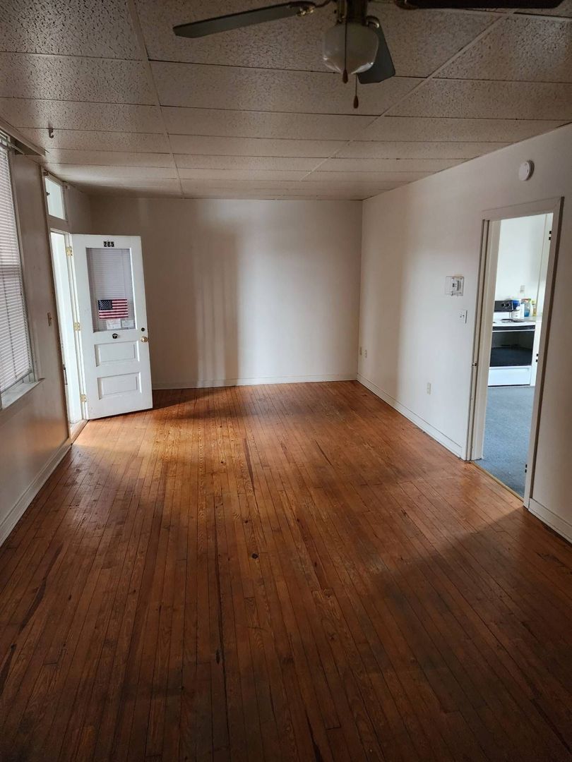 Elizabethtown Apartment: 2 S. Market St