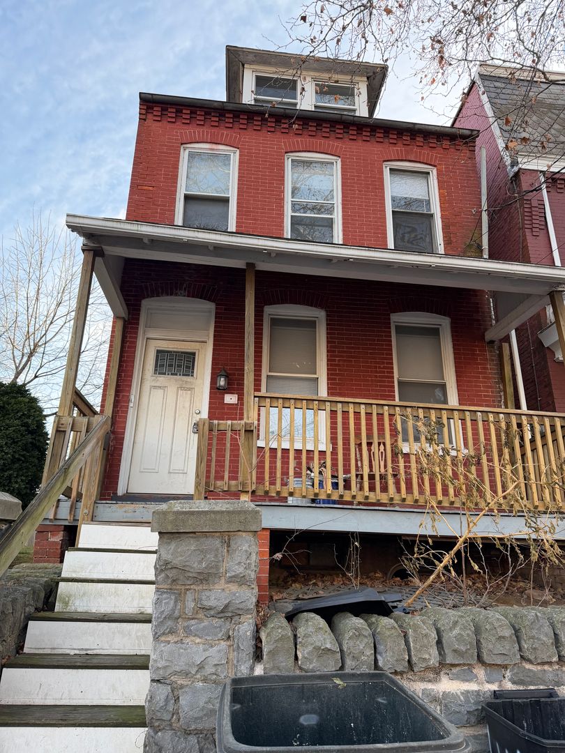 Lancaster Apartment: 411 S. Prince St