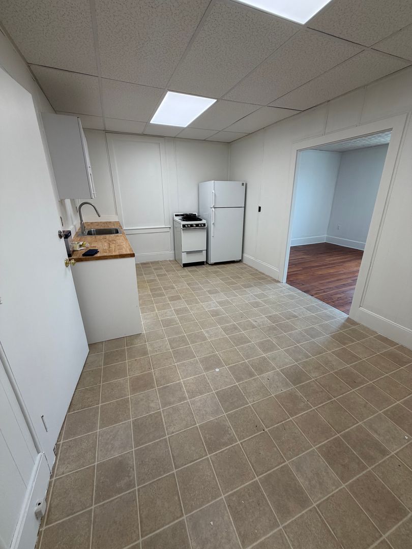 Elizabethtown Apartment: 2 S. Market St