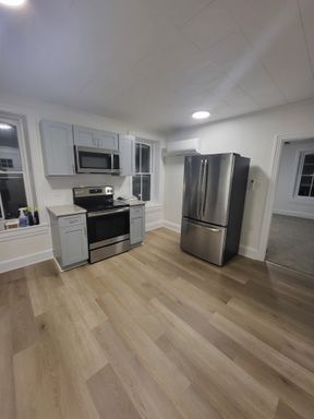 2BR aparrment located in downtown Millersville – photo 1