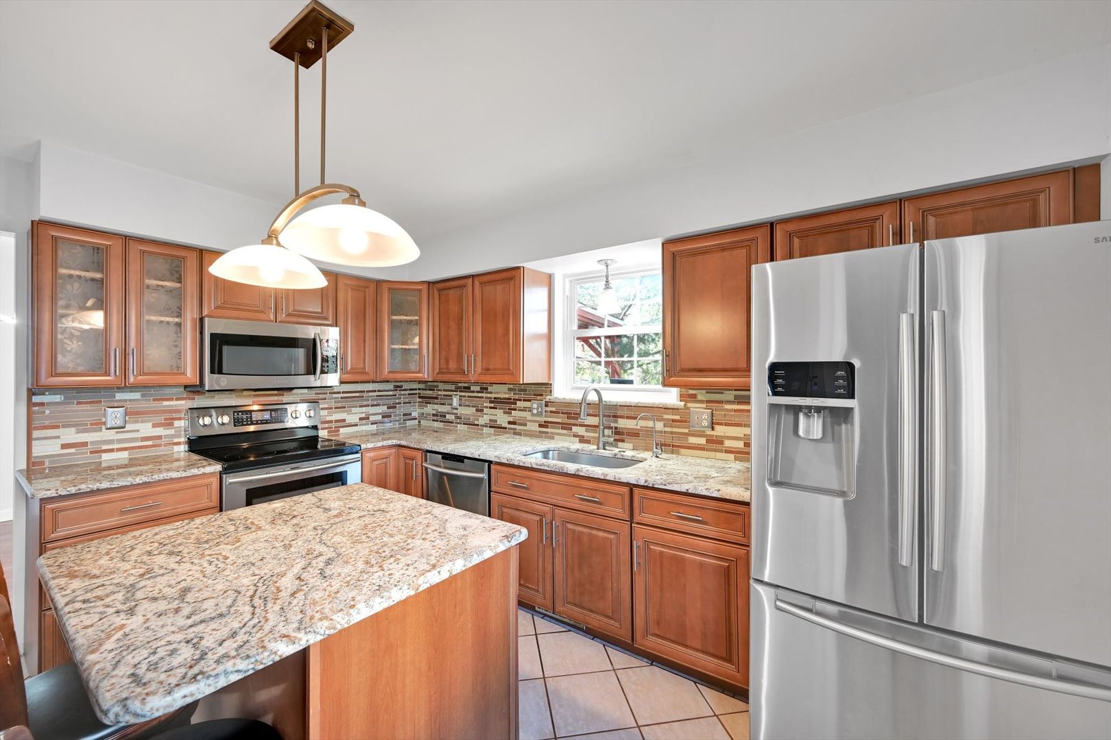 Lancaster House: 412 Larkspur Loop