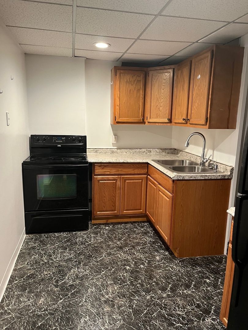 Lancaster Apartment: 502 4th St