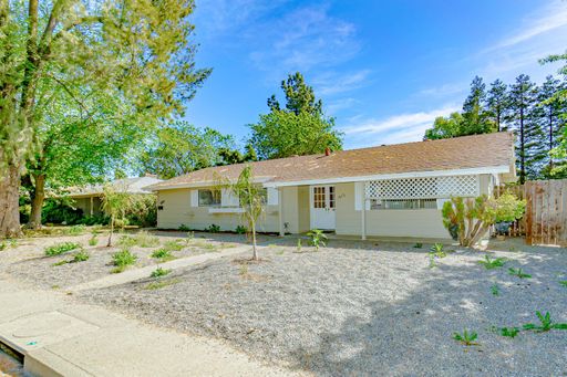 Amazing 3 bedroom 2 bathroom with a pool – photo 1