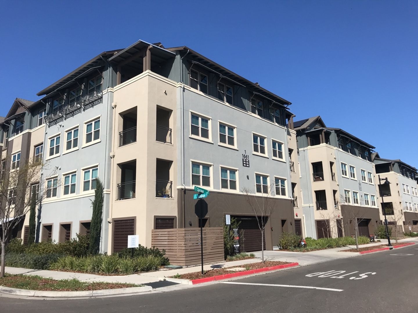 Davis House: 1661 Spring Street Unit 412